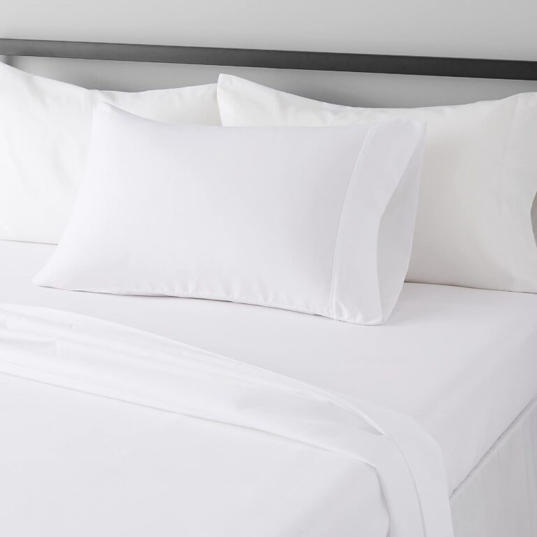 Amazon Basics Lightweight Breathable Wrinkle-Free Brushed Microfiber 3-Piece Bed Sheet Set with 14-Inch Deep Pockets, Twin, Bright White, Solid